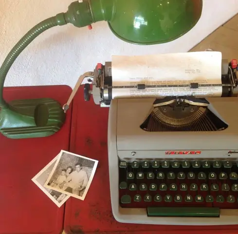 Carolyn Robbins Interior Designer - Old Typewriter desk with lamp
